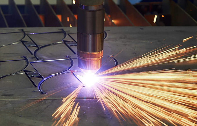 Расходные материалы Halan Welding обеспечивают превосходное качество резки благодаря прецизионному проектированию, гарантируя чистые кромки, минимальное количество окалины и исключительную точность деталей.